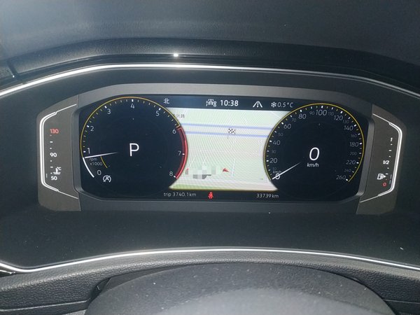 Volkswagen T-ROC 2021 280TSI DSG Two-Wheel Drive Comfort Connect Edition, 2021 года