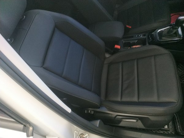 Volkswagen T-Roc 2021, 33700 км, за 13558 USD - фото 16