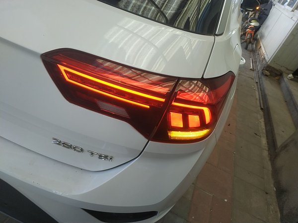 Volkswagen T-Roc 2021, 33700 км, за 13558 USD - фото 23