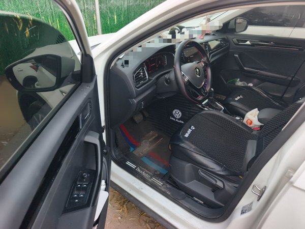 Volkswagen T-Roc 2021, 35000 км, за 12642 USD - фото 18