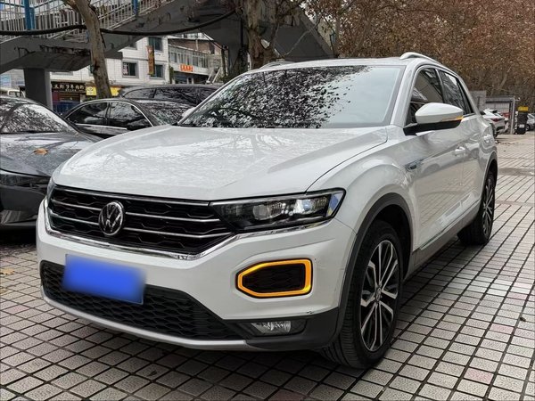 Volkswagen T-ROC 2021 280TSI DSG Two-Wheel Drive Comfort Connect Edition, 2021 года