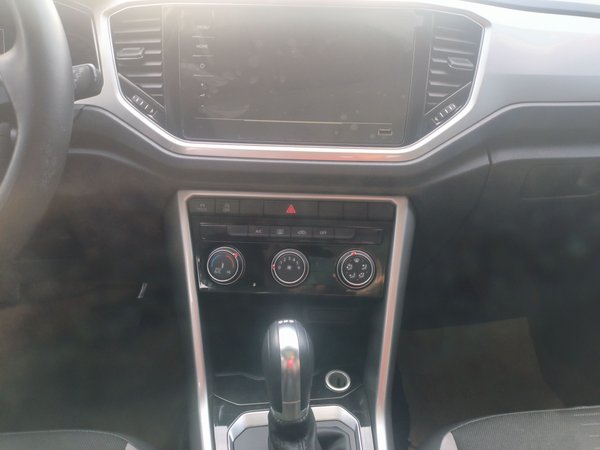 Volkswagen T-Roc 2021, 55900 км, за 12169 USD - фото 16