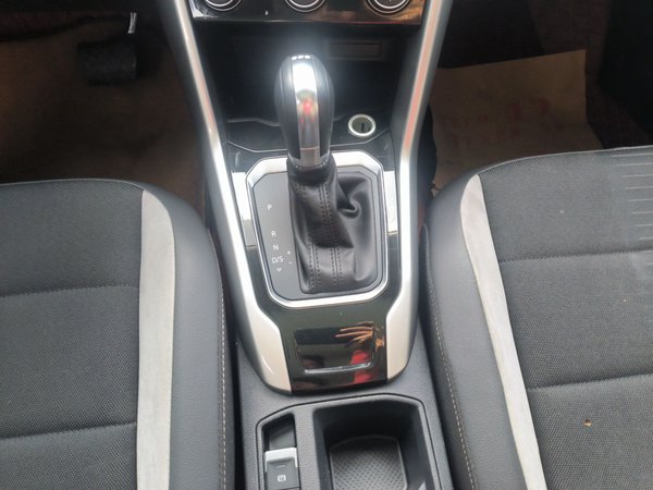 Volkswagen T-Roc 2021, 55900 км, за 12169 USD - фото 17