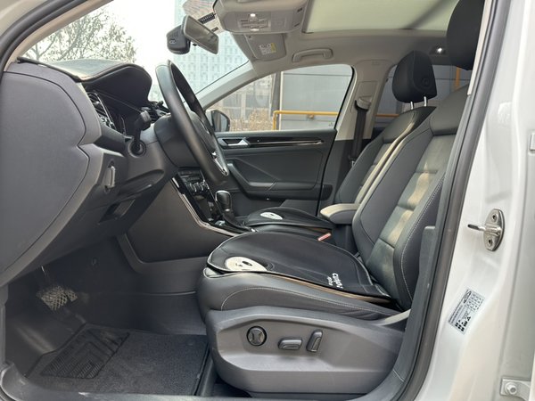 Volkswagen T-Roc 2021, 56800 км, за 14991 USD - фото 14