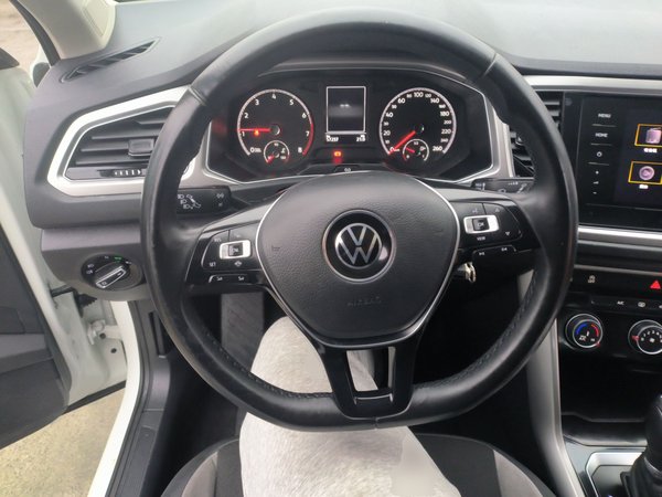 Volkswagen T-Roc 2021, 57200 км, за 11791 USD - фото 14