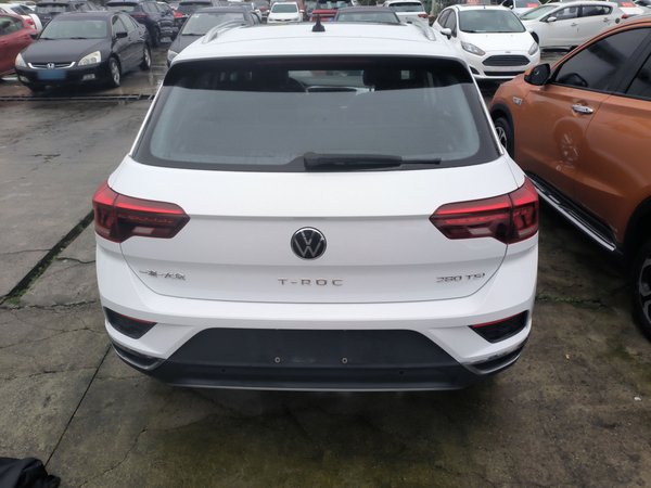 Volkswagen T-Roc 2021, 57200 км, за 11791 USD