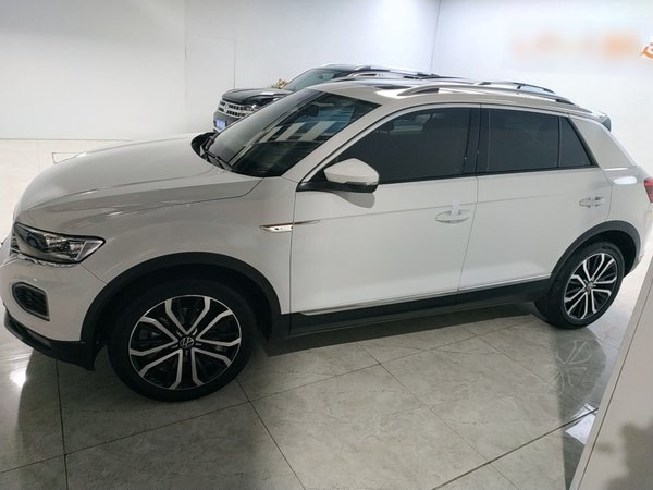 Volkswagen T-Roc 2021, 57900 км, за 13512 USD