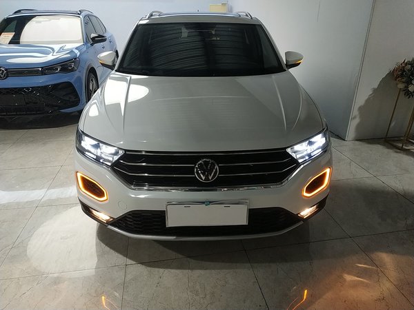 Volkswagen T-ROC 2021 Revised Version 280TSI DSG Two-Wheel Drive Comfort & Smart Connectivity Edition, 2021 года