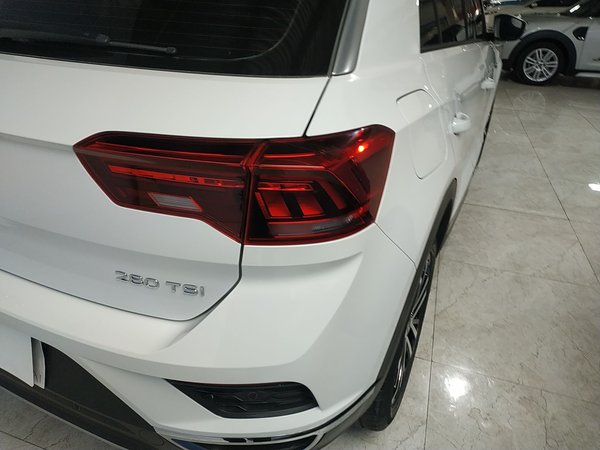 Volkswagen T-Roc 2021, 57900 км, за 13512 USD - фото 8