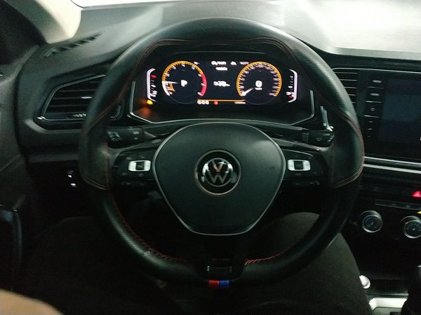 Volkswagen T-Roc 2021, 57900 км, за 13512 USD - фото 12