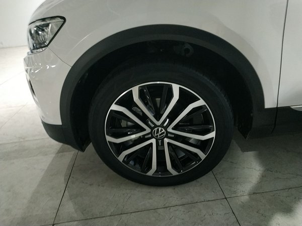 Volkswagen T-Roc 2021, 57900 км, за 13512 USD - фото 9