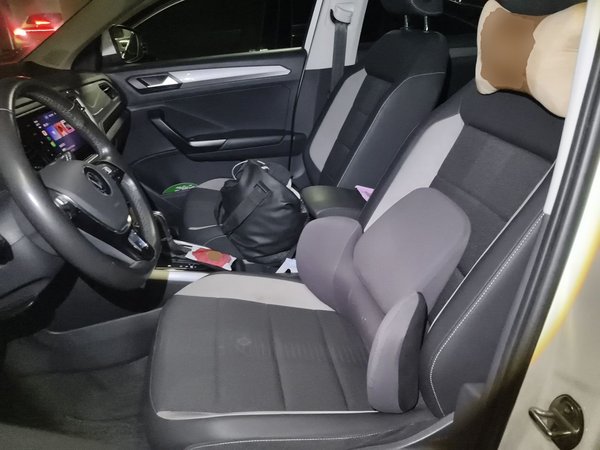 Volkswagen T-ROC 2021, 58800 км, за 9318 USD - фото 16