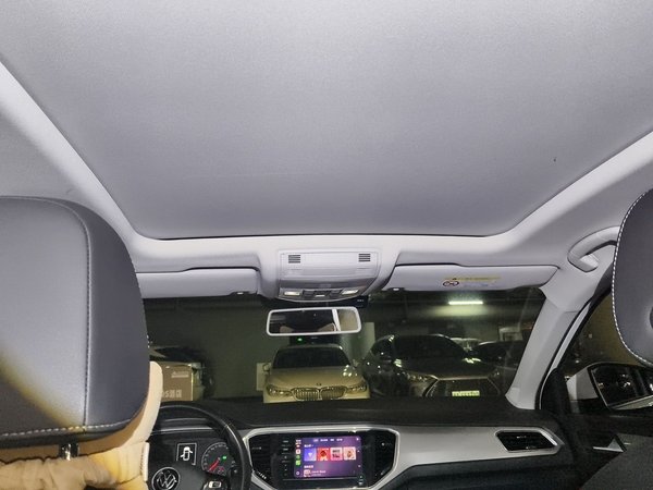Volkswagen T-ROC 2021, 58800 км, за 9318 USD - фото 19