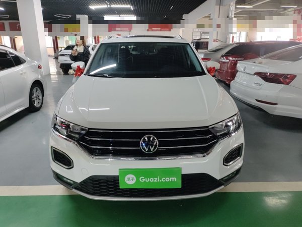 Volkswagen T-ROC 2021 280TSI DSG Two-Wheel Drive Comfort Connect Edition, 2021 года