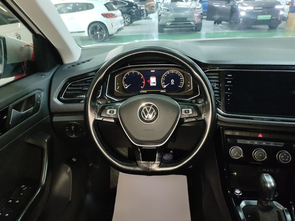 Volkswagen T-Roc 2021, 60300 км, за 13423 USD - фото 14