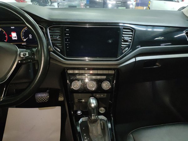 Volkswagen T-Roc 2021, 60300 км, за 13423 USD - фото 16