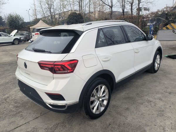 Volkswagen T-Roc 2021, 62400 км, за 10881 USD - фото 7
