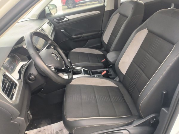 Volkswagen T-Roc 2021, 62400 км, за 10881 USD - фото 16