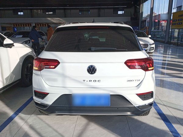 Volkswagen T-Roc 2021, 65500 км, за 15356 USD - фото 6