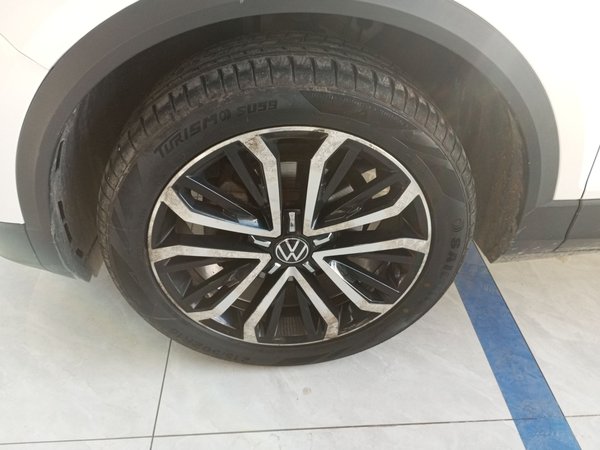 Volkswagen T-Roc 2021, 65500 км, за 15356 USD - фото 9
