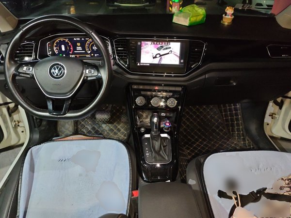 Volkswagen T-ROC 2021, 72400 км, за 10336 USD - фото 10