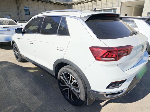 Volkswagen T-Roc 2021, 74800 км, за 13159 USD
