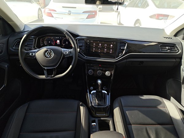 Volkswagen T-Roc 2021, 74800 км, за 13159 USD - фото 9
