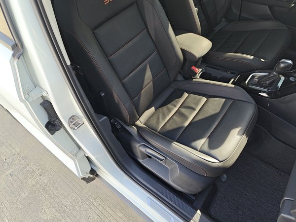 Volkswagen T-Roc 2021, 74800 км, за 13159 USD - фото 24