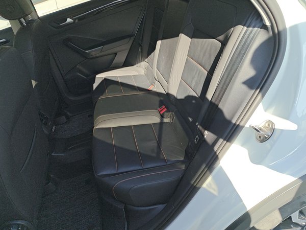 Volkswagen T-Roc 2021, 74800 км, за 13159 USD - фото 16