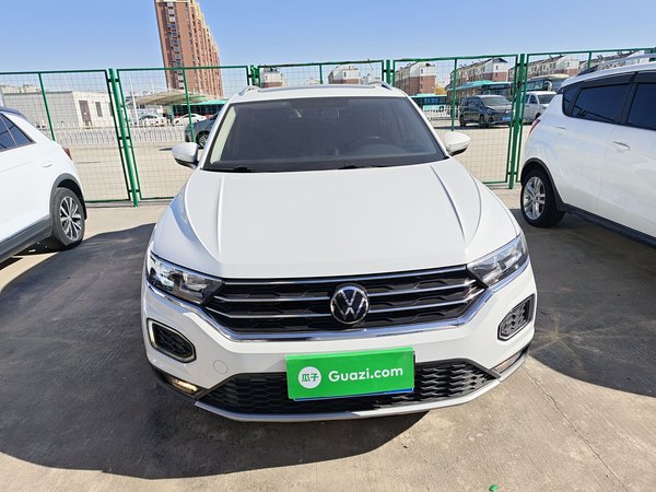 Volkswagen T-ROC 2021 280TSI DSG Two-Wheel Drive Comfort Connect 30th Anniversary Edition, 2021 года