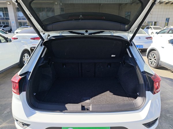 Volkswagen T-Roc 2021, 74800 км, за 13159 USD - фото 18