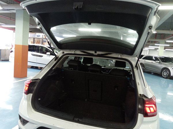 Volkswagen T-Roc 2022, 108400 км, за 12227 USD - фото 18