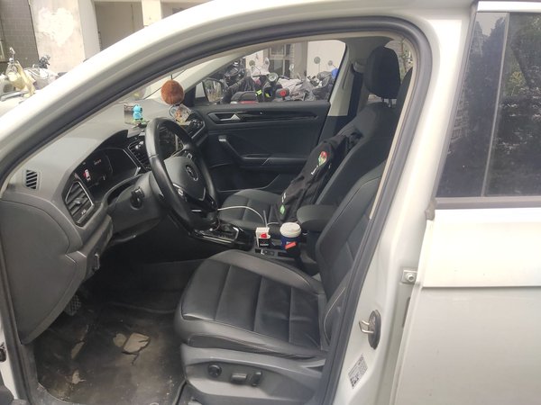 Volkswagen T-ROC 2022, 38000 км, за 15483 USD - фото 14