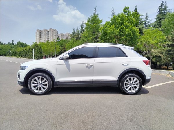 Volkswagen T-Roc 2022, 40100 км, за 13007 USD