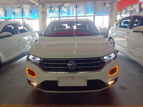 Volkswagen T-ROC 2022 280TSI DSG Two-Wheel Drive Elite PLUS, 2022 года