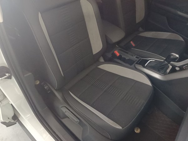 Volkswagen T-Roc 2022, 56800 км, за 14431 USD - фото 12