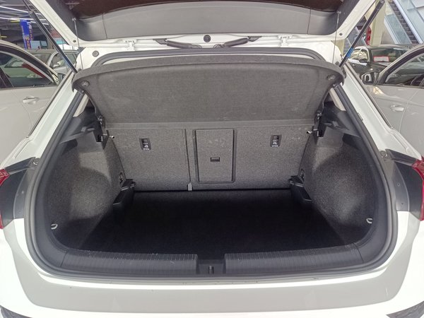 Volkswagen T-Roc 2022, 56800 км, за 14431 USD - фото 19