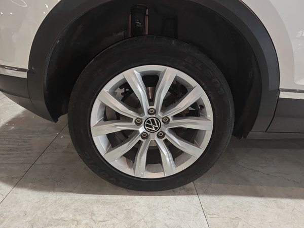 Volkswagen T-Roc 2022, 63800 км, за 13697 USD - фото 25