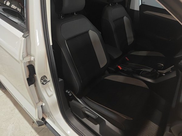 Volkswagen T-Roc 2022, 63800 км, за 13697 USD - фото 24