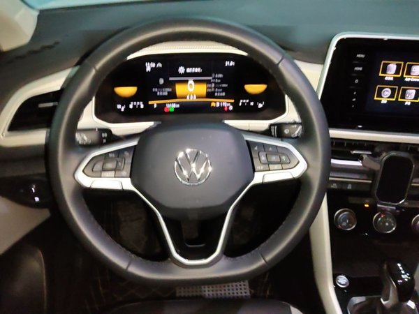 Volkswagen T-ROC 2023, 14200 км, за 18883 USD - фото 9