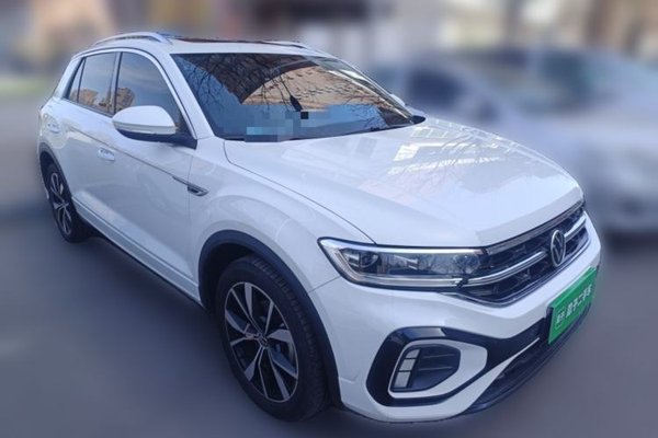 Volkswagen T-ROC 2023, 25700 км, за 17846 USD