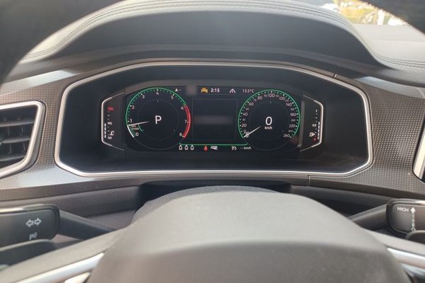 Volkswagen T-ROC 2023, 25700 км, за 17846 USD - фото 10