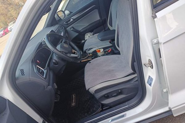 Volkswagen T-ROC 2023, 25700 км, за 17846 USD - фото 14