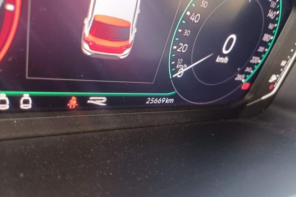 Volkswagen T-ROC 2023, 25700 км, за 17846 USD - фото 11