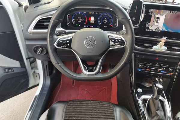 Volkswagen T-ROC 2023, 27900 км, за 14469 USD - фото 7