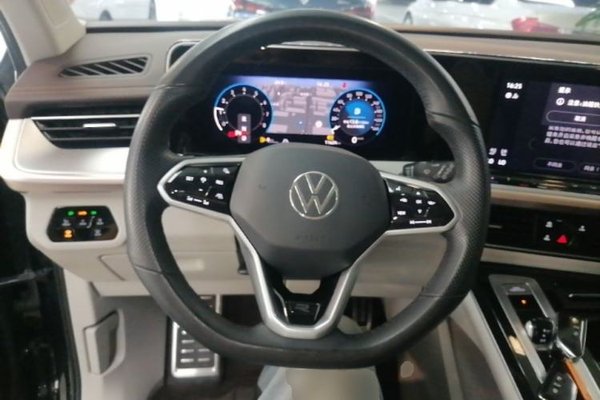 Volkswagen Tavendor 2023, 11600 км, за 28305 USD - фото 25