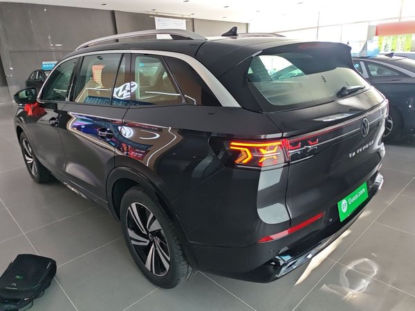 Volkswagen Tavendor 2023, 1400 км, за 29313 USD