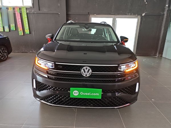 Volkswagen Tavendor 2023, 1400 км, за 29313 USD