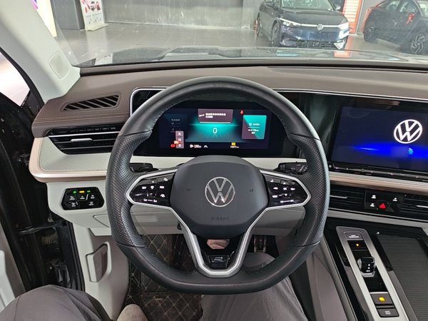 Volkswagen Tavendor 2023, 1400 км, за 29313 USD - фото 14
