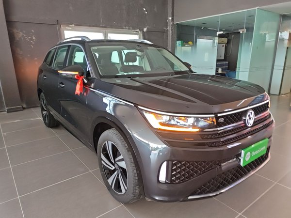Volkswagen Tavendor 2023, 1400 км, за 29313 USD